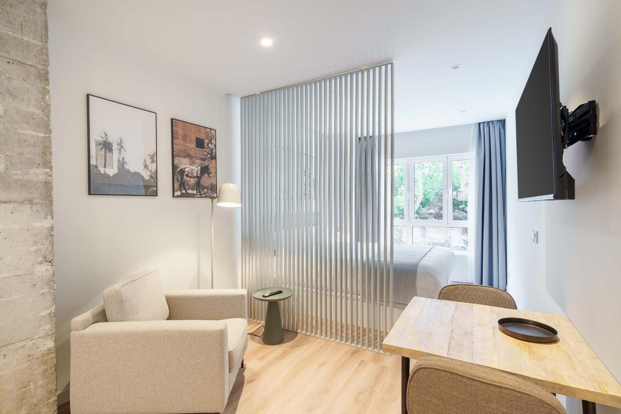 Limehome Madrid Calle De Juan Hurtado De Mendoza Zewnętrze zdjęcie