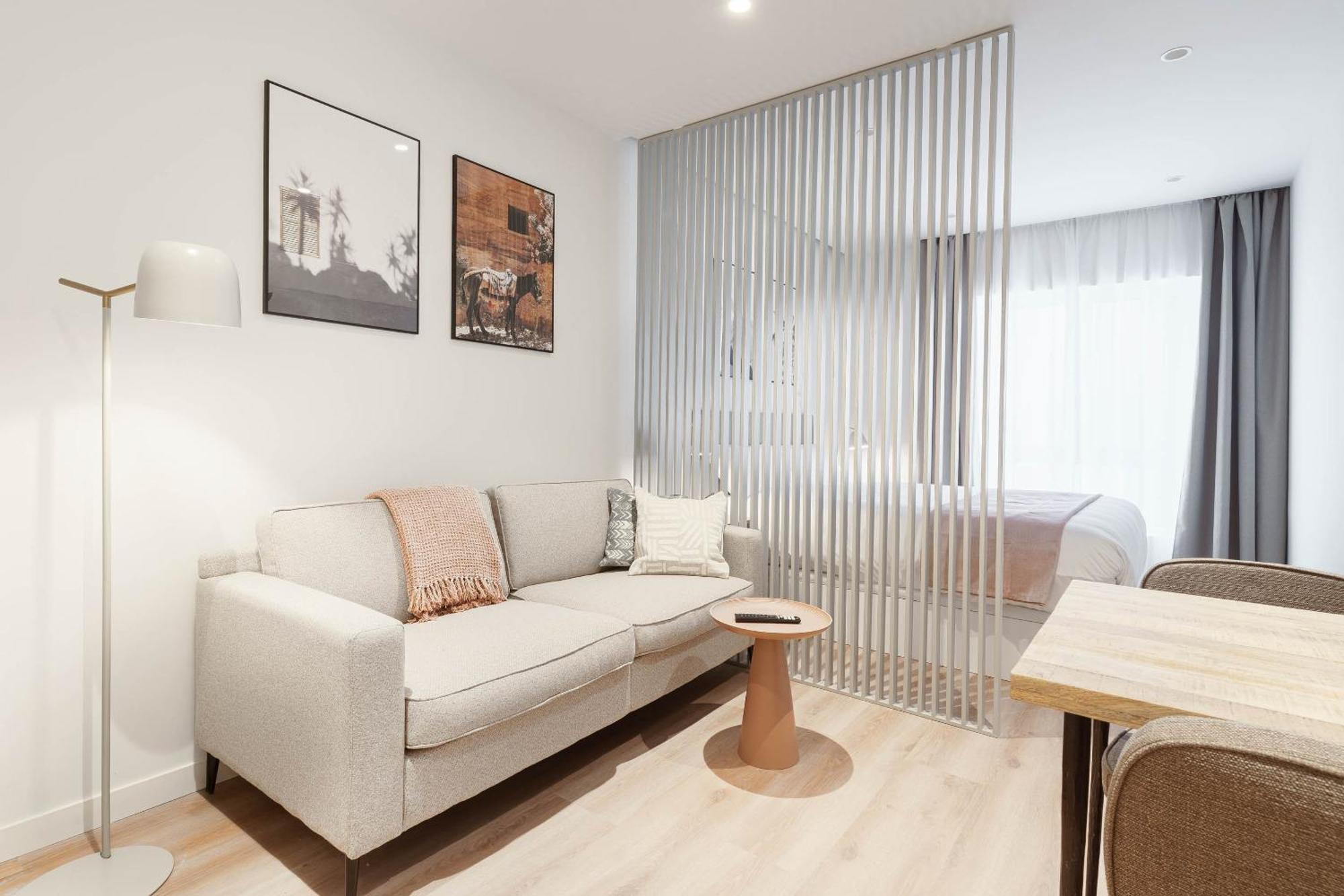 Limehome Madrid Calle De Juan Hurtado De Mendoza Zewnętrze zdjęcie